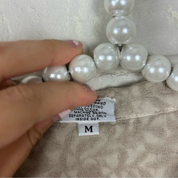 CP Shades Neutral Vine Leaf Embroidered Button Down Long Sleeve Top Size M - Picture 6 of 10